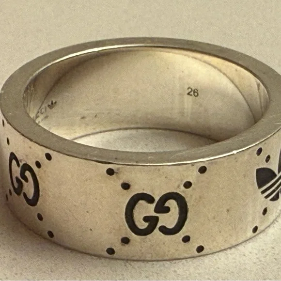 Gucci x Adidas Band with Iconic GG Logos - Picture 1 of 4